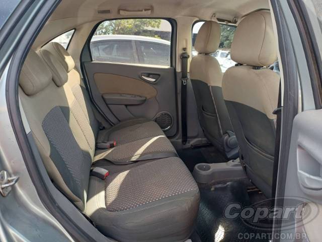 2015 FIAT GRAND SIENA 