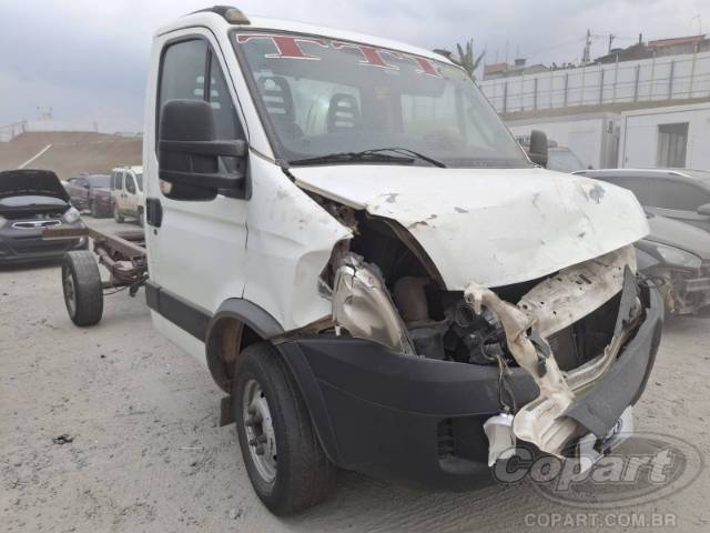 2015 IVECO DAILY CHASSI 