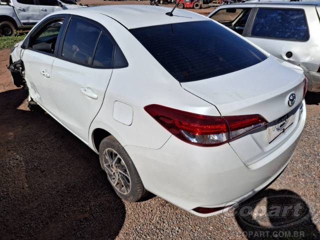 2025 TOYOTA YARIS SEDA 