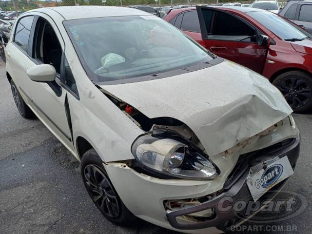 2016 FIAT PUNTO 