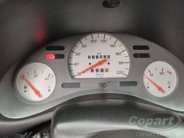 2000 CHEVROLET CORSA SEDAN 