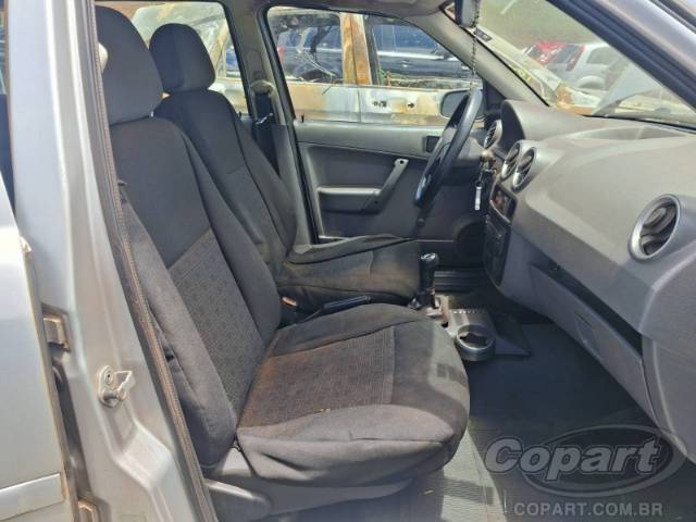 2011 VOLKSWAGEN PARATI 