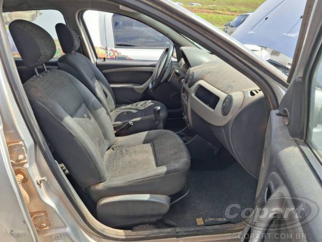 2010 RENAULT SANDERO 