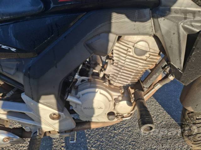 2016 HONDA CB 250 F 