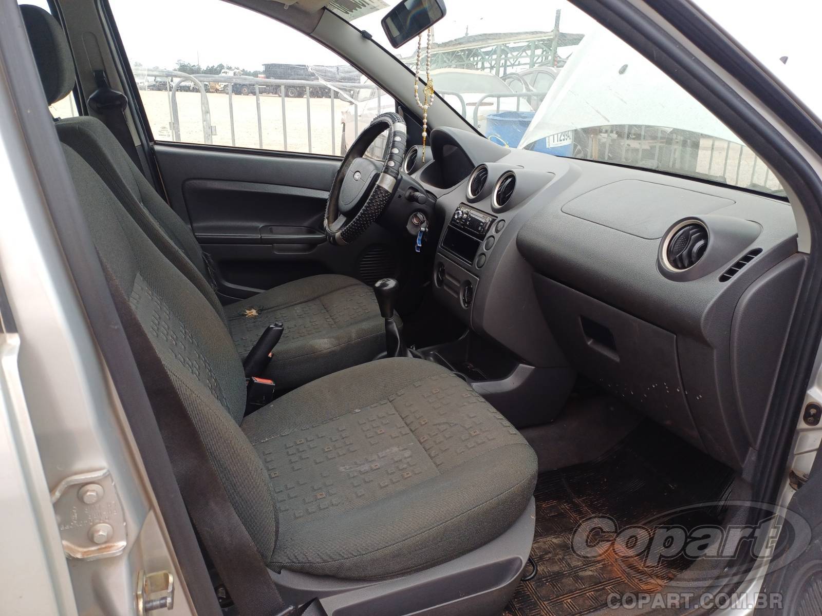 Foto 5: 2004 FORD FIESTA