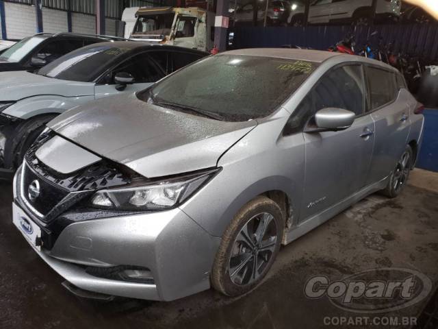 2022 NISSAN LEAF 