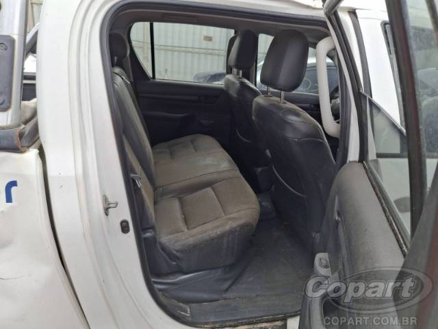 2017 TOYOTA HILUX CD 