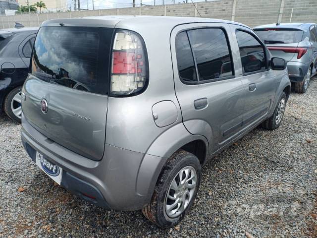 2015 FIAT UNO 