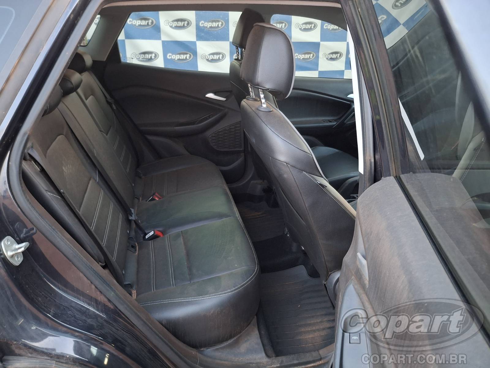 Foto 6 de 10: 2026 CHEVROLET TRACKER