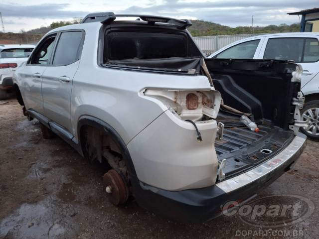2017 FIAT TORO 