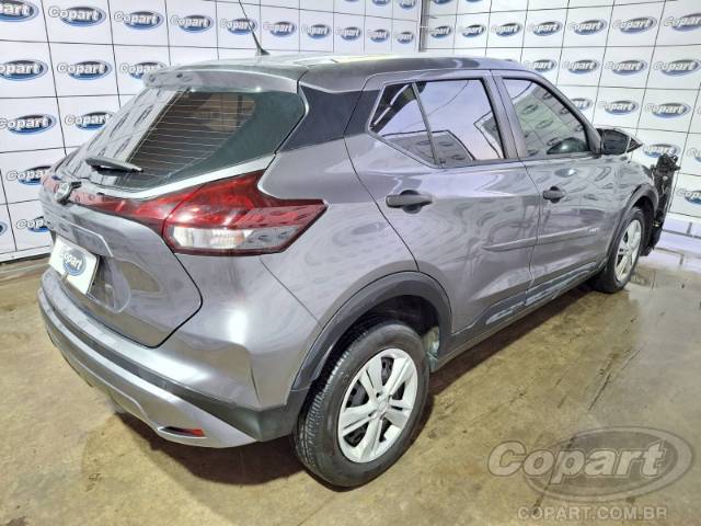 2024 NISSAN KICKS 