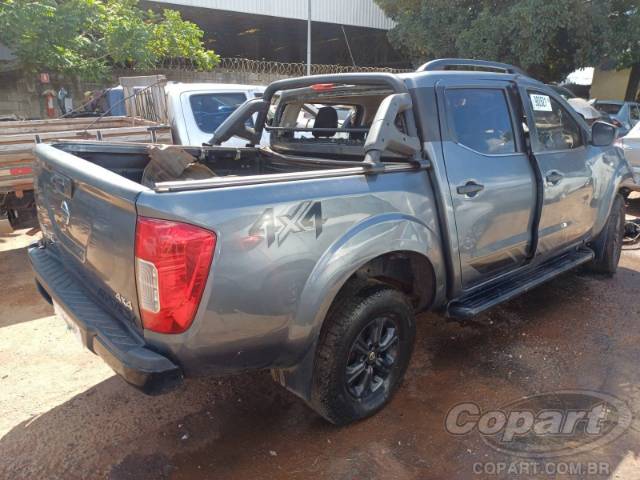 2021 NISSAN FRONTIER CD 