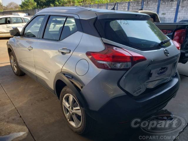 2018 NISSAN KICKS 