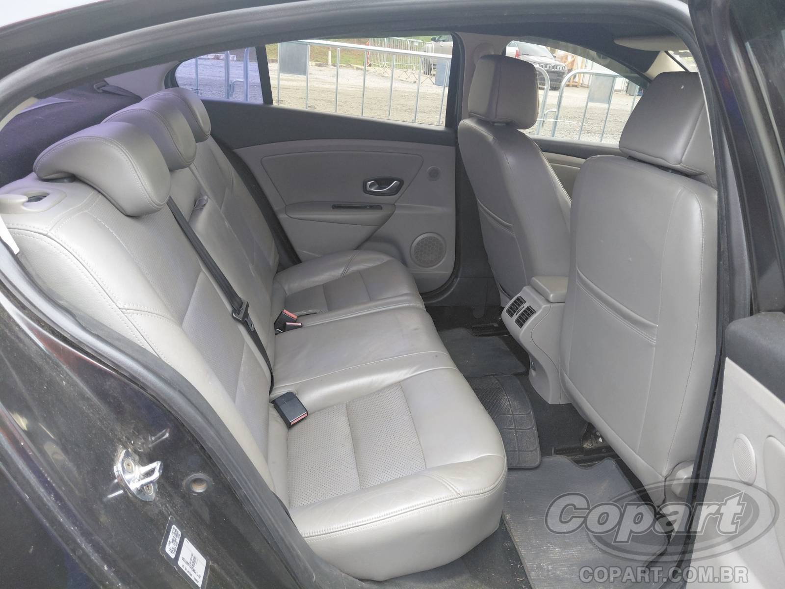 Foto 6 de 14: 2012 RENAULT FLUENCE