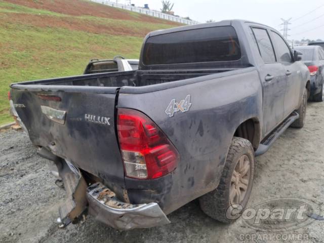 2025 TOYOTA HILUX CD 