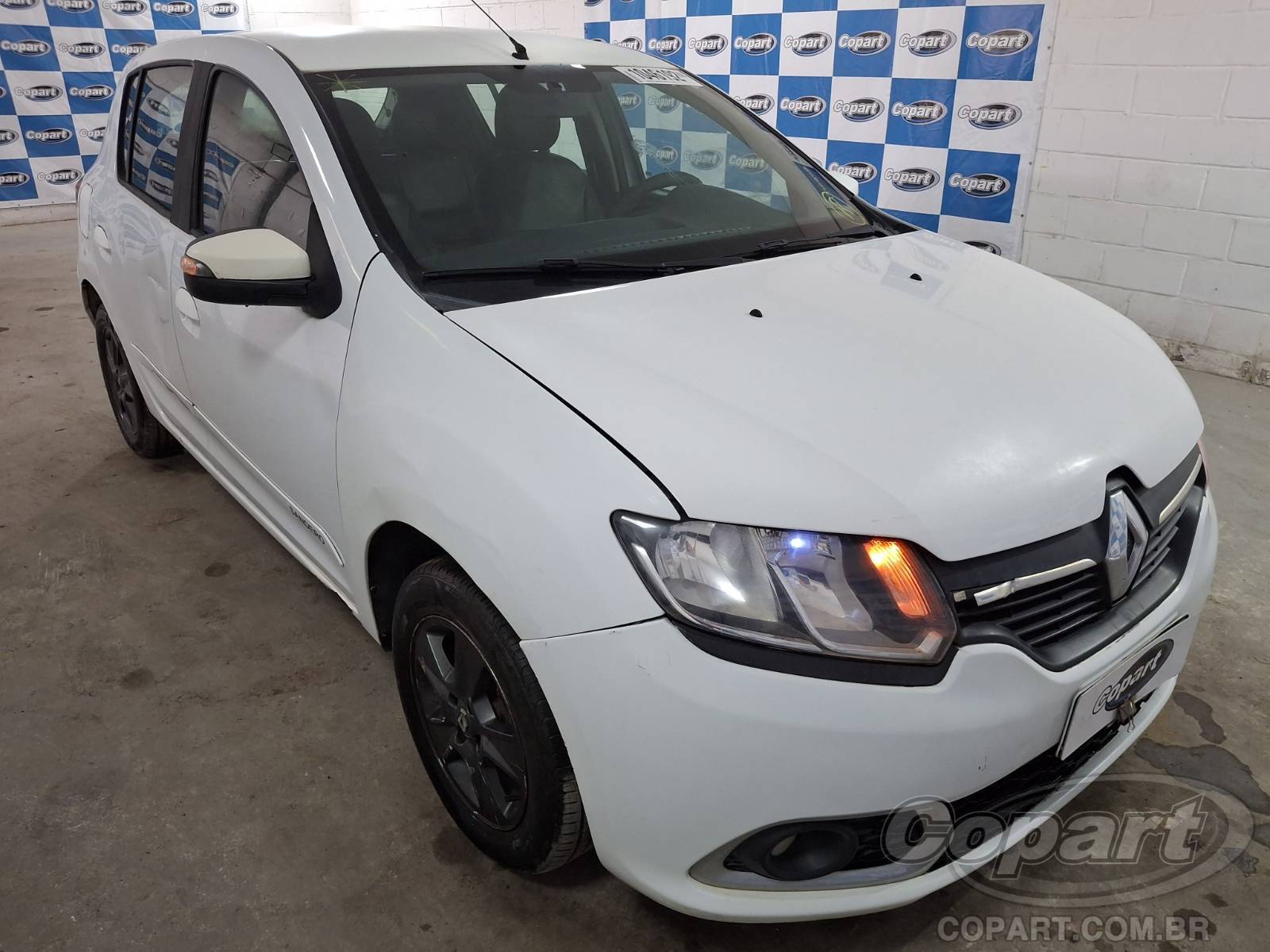 2015 RENAULT SANDERO
