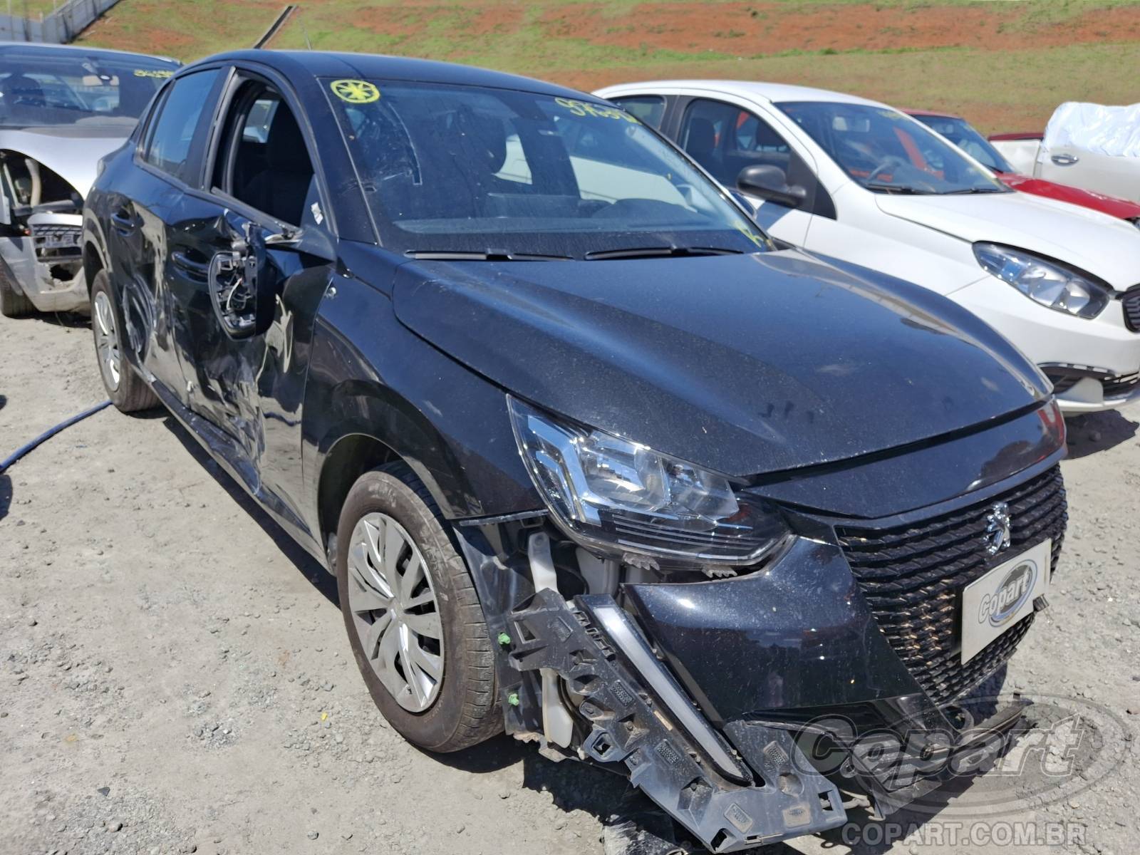 Veículo Peugeot 208 Peugeot 208 Like 1.0 Firefly 2023 Médio Dano Frontal 2023 em leilão