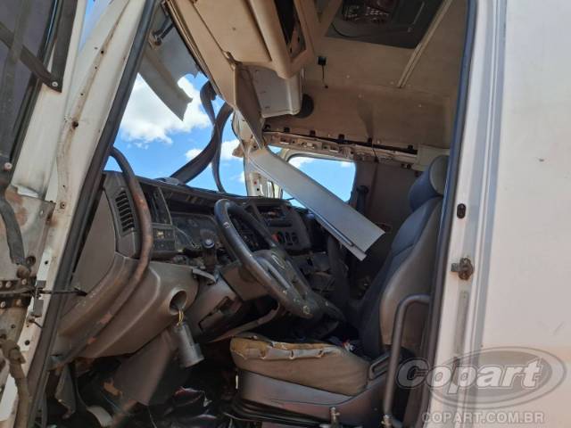 2014 VOLKSWAGEN CONSTELLATION 