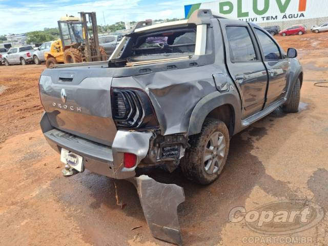 2022 RENAULT DUSTER OROCH 