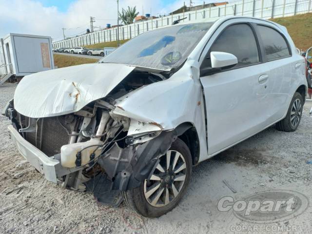 2017 TOYOTA ETIOS 