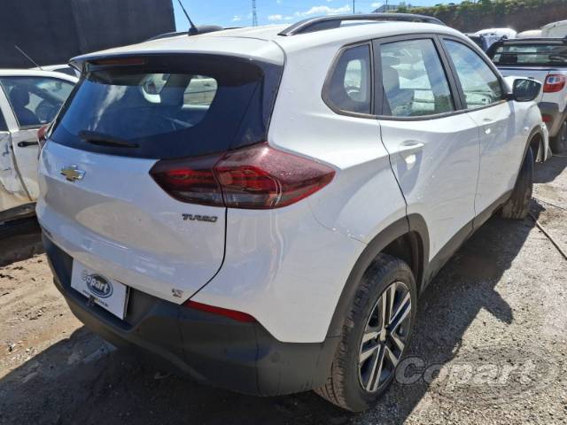 2025 CHEVROLET TRACKER 