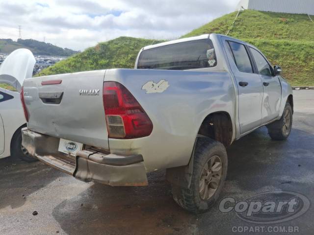 2017 TOYOTA HILUX CD 