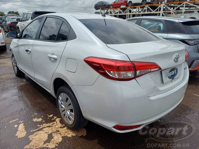 2024 TOYOTA YARIS SEDA 