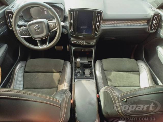 2020 VOLVO XC40 
