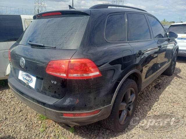 2014 VOLKSWAGEN TOUAREG 