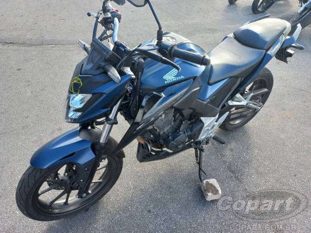 2025 HONDA CB 300F 
