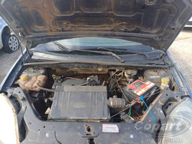 2005 FORD FIESTA 
