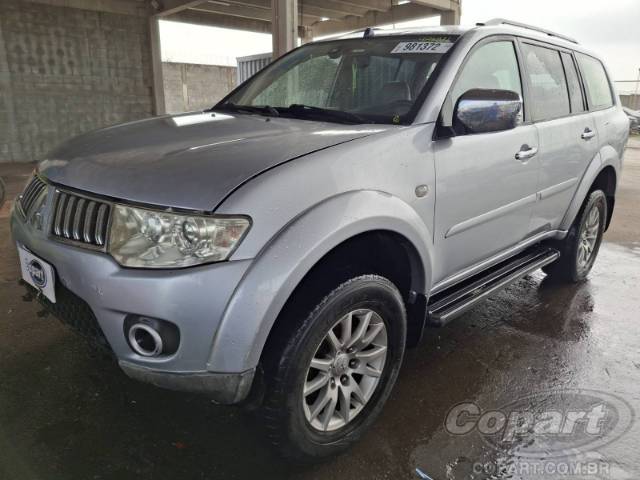 2011 MITSUBISHI PAJERO DAKAR 