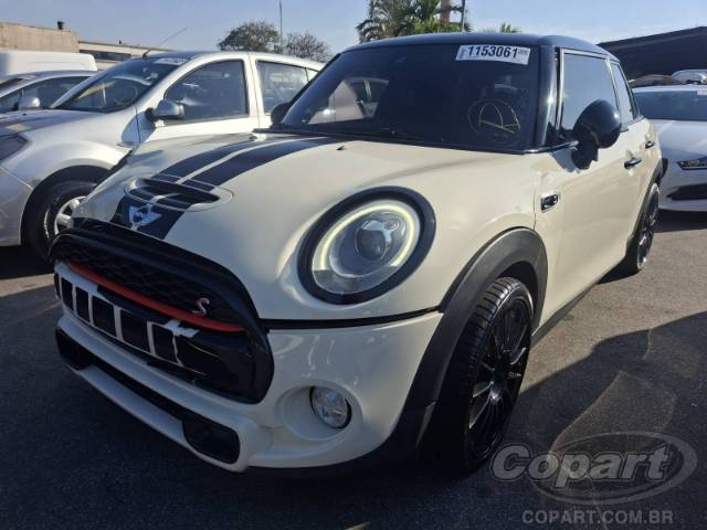 2015 MINI COOPER 