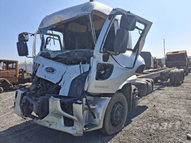 2015 FORD CARGO 2423 