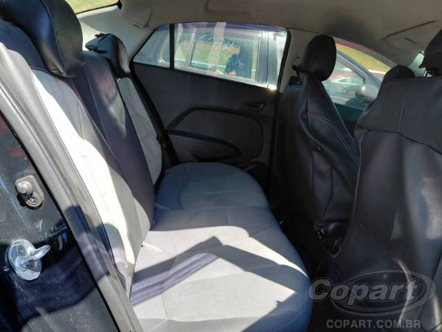 2015 HYUNDAI HB20S 