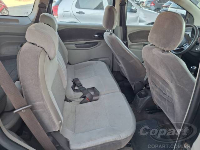 2013 CHEVROLET SPIN 