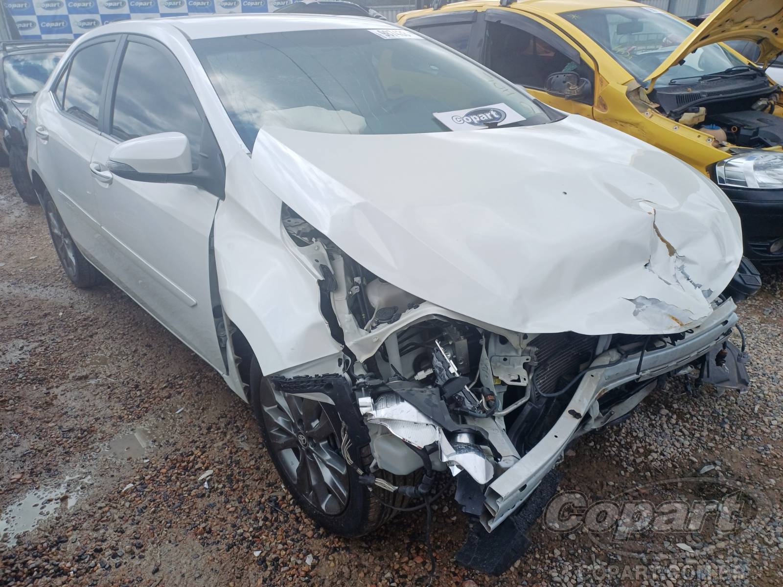 Toyota Corolla XEi 2.0 16V Dual VVT-i 2019 Colisão Média Monta