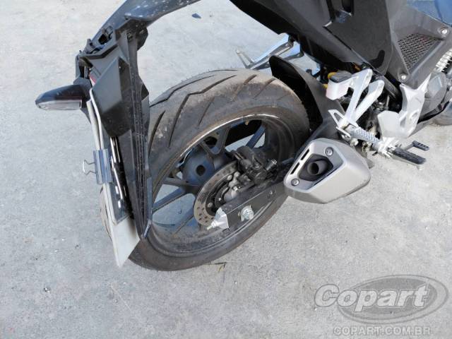 2025 HONDA CB 300F 