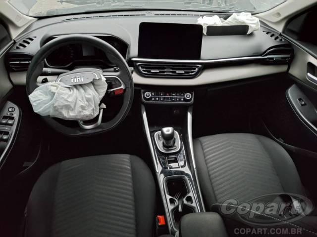 2023 FIAT FASTBACK 