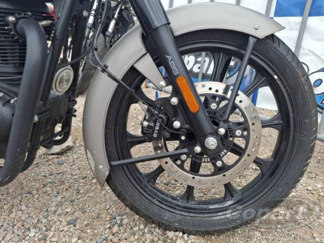 2025 ROYAL ENFIELD CLASSIC 