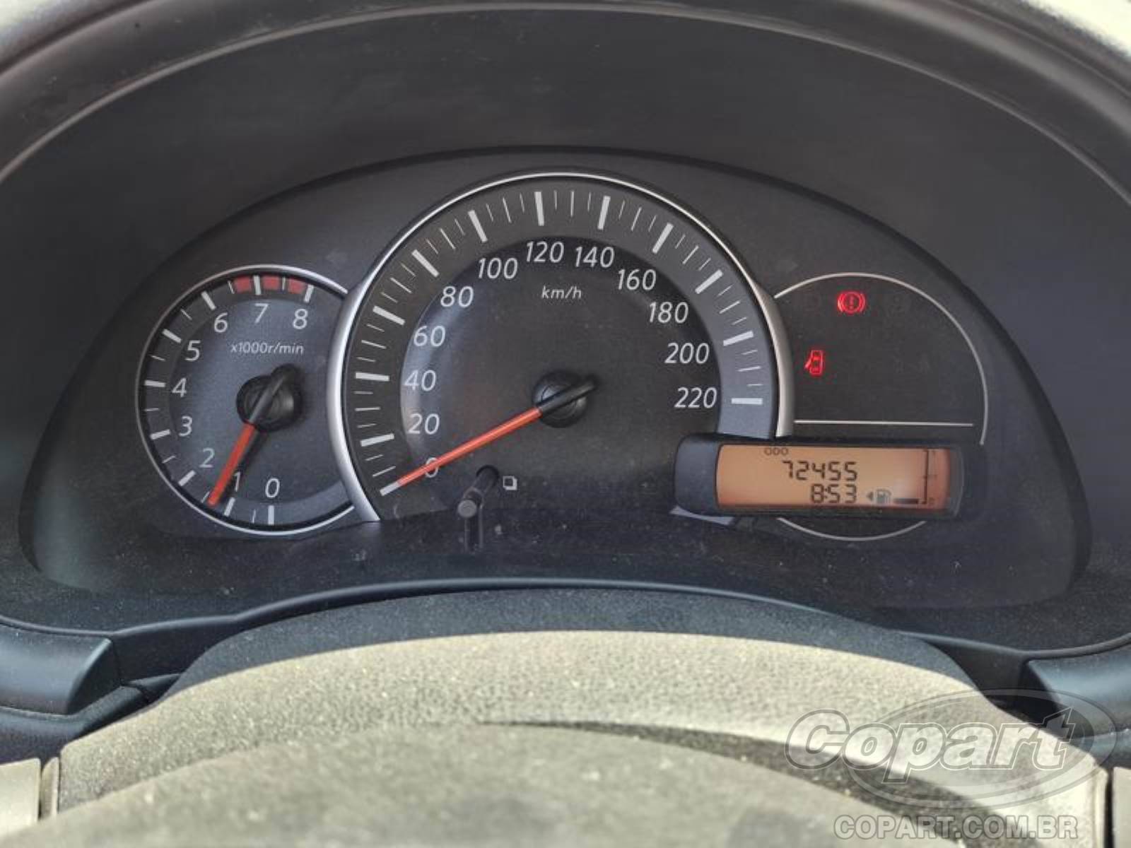 Foto 8 de 10: 2016 NISSAN MARCH