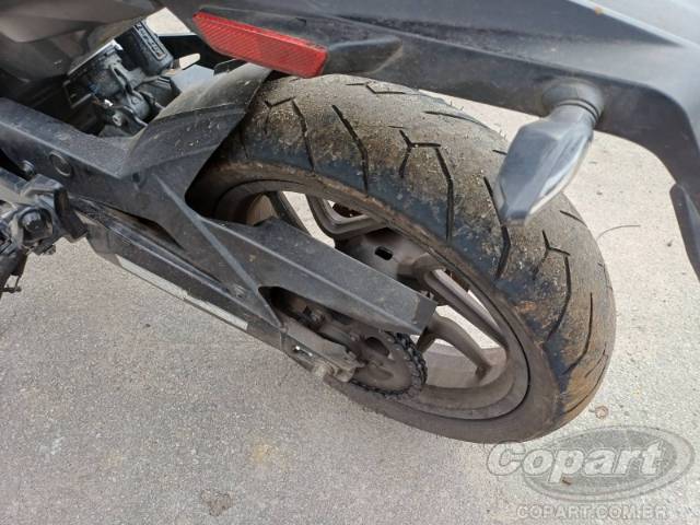 2025 BAJAJ DOMINAR 