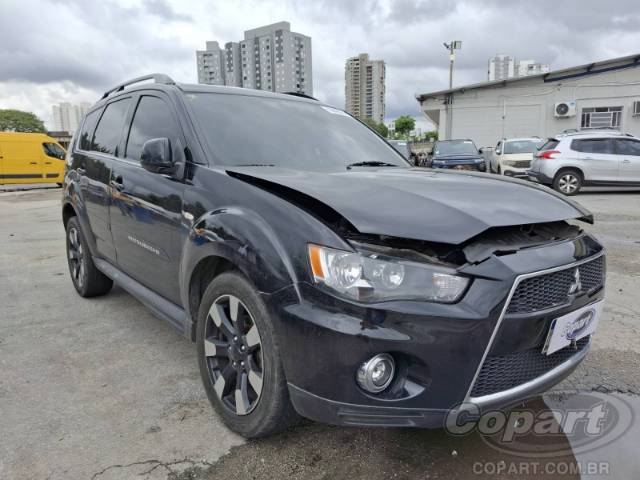 2013 MITSUBISHI OUTLANDER 