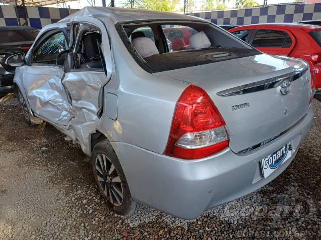 2015 TOYOTA ETIOS SEDA 