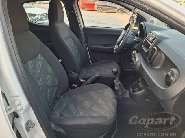 2017 FIAT MOBI 