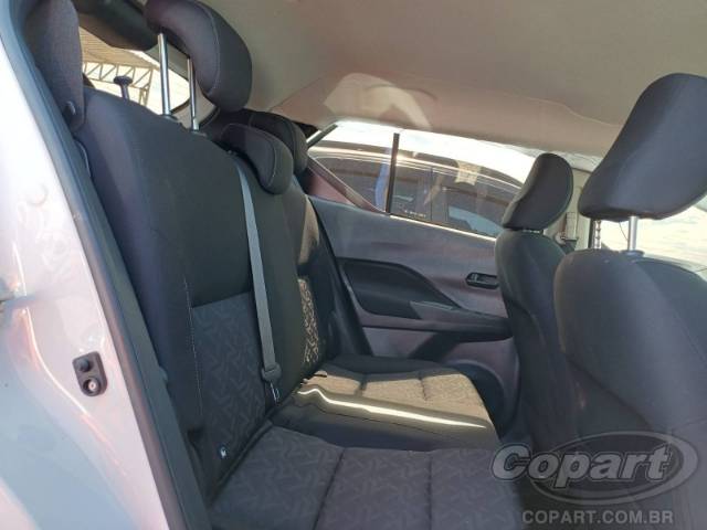 2025 NISSAN Kicks Play 