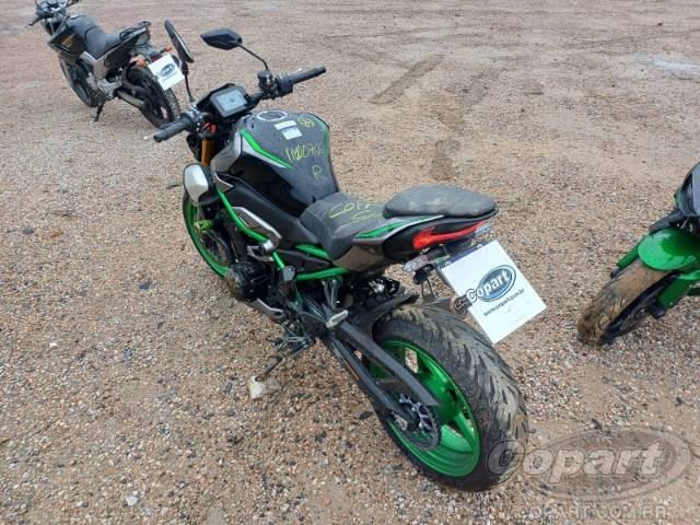 2026 KAWASAKI Z900 