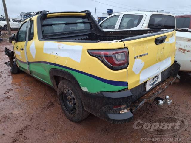 2025 FIAT STRADA 