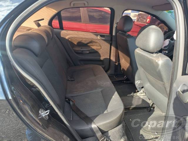 2015 VOLKSWAGEN VOYAGE 