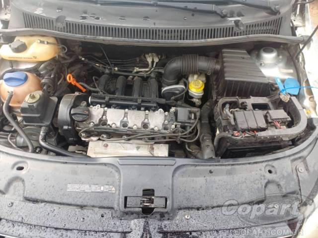 2011 VOLKSWAGEN SPACEFOX 